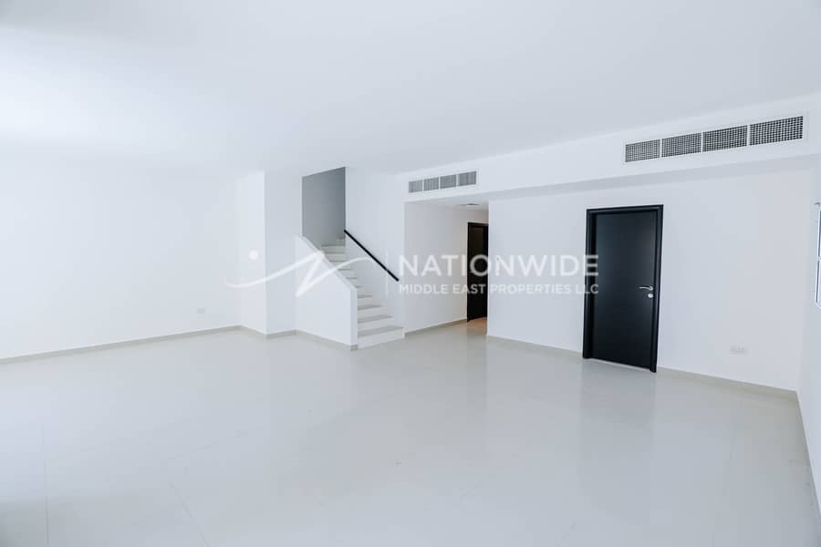 Dream Home| Maid Room|Single Row Corner Villa