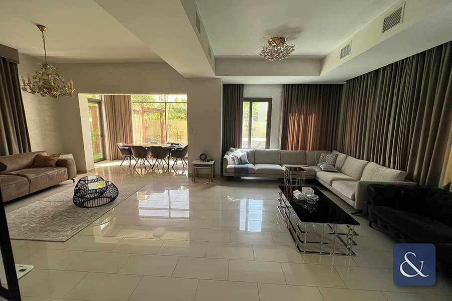 Extended | Upgraded | Walking distance to pool