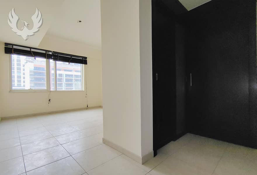 Fully Furnished 1BR | Marina View | Huge Layout