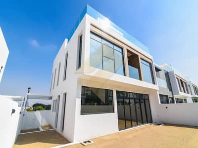 4 Bedroom Villa for Rent in Jumeirah Golf Estates, Dubai - Landscaped 4BR+M Corner Unit | Available on June