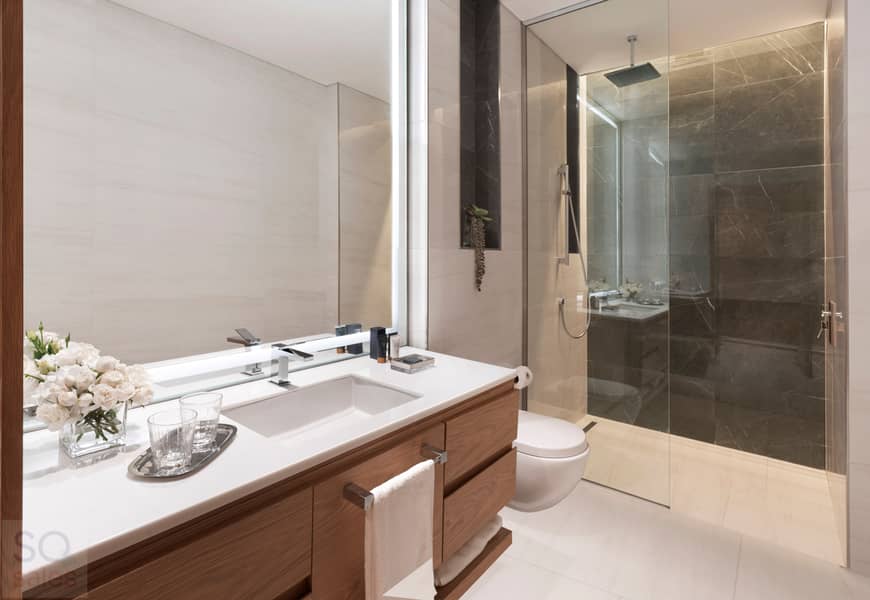 5 Grand Burj Living Bathroom. jpg