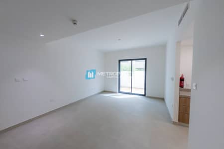 2 Bedroom Townhouse for Sale in Al Ghadeer, Abu Dhabi - Standalone 2BR+M | Single Row | Ideal Investment