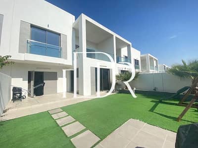 3 Bedroom Villa for Sale in Yas Island, Abu Dhabi - 087cb61b-51a7-4dfc-91bf-c4e2f2db3faf. jpg