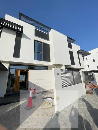 5 Bedroom Villa for Sale in Sharjah Waterfront City, Sharjah - e54d2f7c-5e5a-4c80-a3f8-8d0424c74f92. jpeg