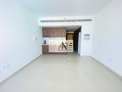 Studio for Rent in Muwaileh, Sharjah - ROKn40xMSYNFv3exMBzvlUBJmbSB5STYYHRdxKVj