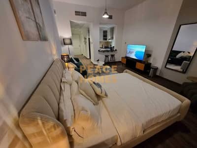 Upscale studio at Discovery Gardens - 4 minutes walk to metro