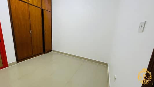 Ready To Move 2BHK apartment 50k 4 payment central AC chiller free with 3 balcony + wadrobe