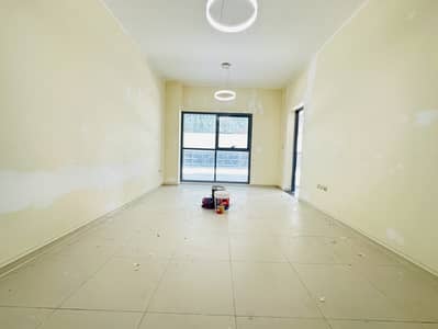 Hot Offer 1Bhk Available Very Close To Metro Behind Szr Only For Family Apartmant Rent 80k