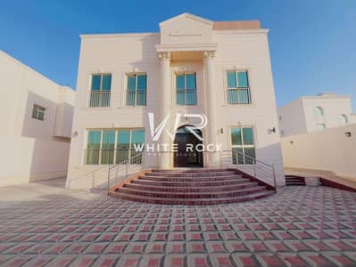 9 Cпальни Вилла в аренду в Халифа Сити, Абу-Даби - f9f51e01-beb5-4b65-bddd-71f648792046. jpg