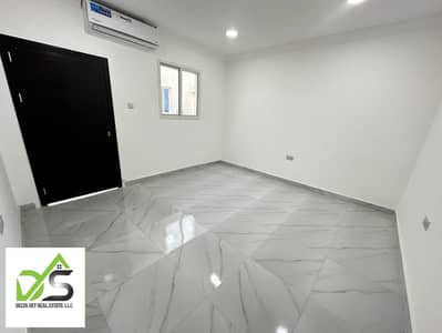 A room and lounge extension for the first resident, a prime location in Al Shamkha City