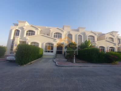 Luxurious 4 Master-Bedrooms Villa in Mohammed bin Zayed