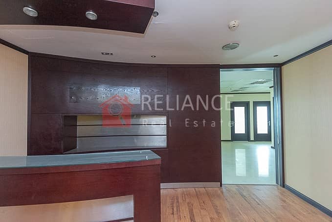 Vacant Office Near Metro | Partitions | Fortune Tower