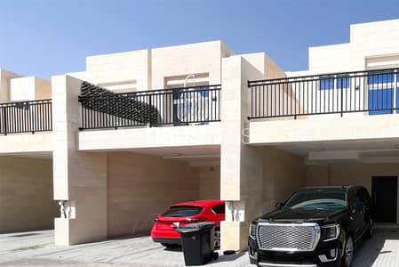 3 Bedroom Townhouse for Rent in DAMAC Hills 2 (Akoya by DAMAC), Dubai - Middle unit | Unfurnished | Garden