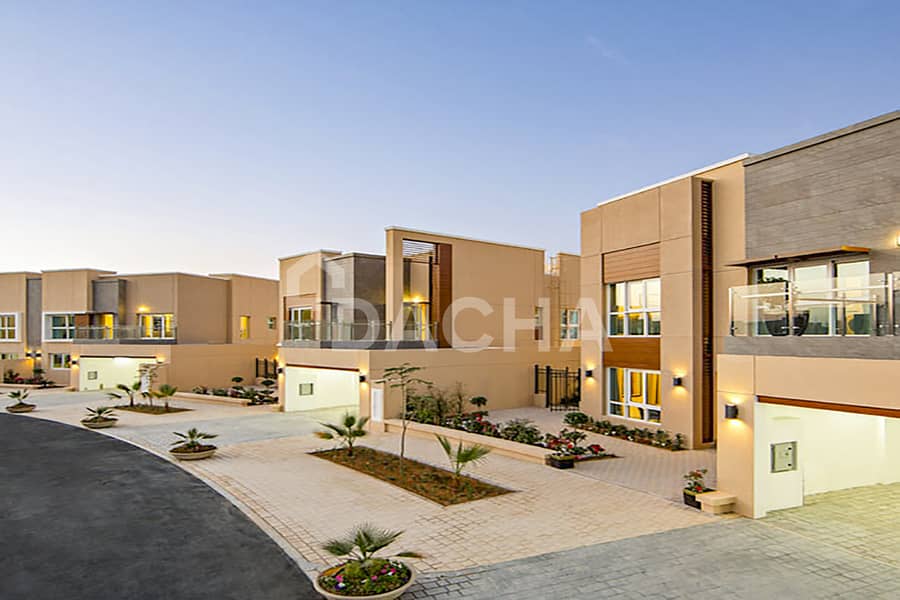 فیلا في فيلا لانتانا 2،فيلا لانتانا،مجمع دبي للعلوم 4 غرف 375000 درهم - 8925512