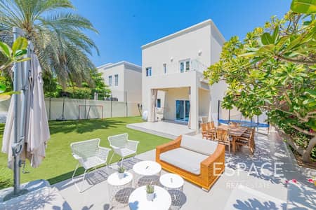 3 Bedroom Villa for Sale in The Lakes, Dubai - Fully Upgraded Type 5 | Vacant July