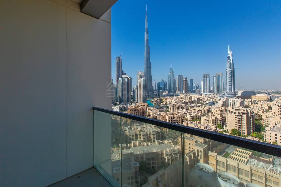 Exquisite | Burj Khalifa View | Spacious