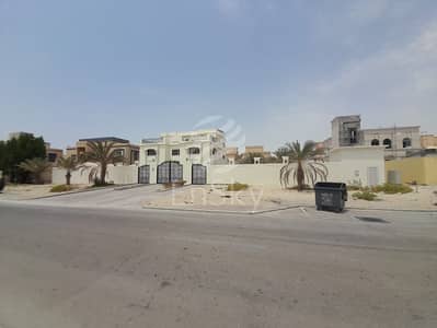 11 Cпальни Вилла Продажа в Шахкбут Сити, Абу-Даби - WhatsApp Image 2024-04-01 at 11.03. 09 PM. jpeg