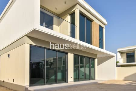4 Bedroom Villa for Rent in Tilal Al Ghaf, Dubai - Closed Kitchen | Upgraded | Extended Living