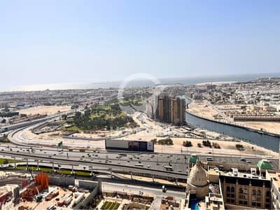 2 Bedroom Apartment for Sale in Business Bay, Dubai - Canal and Sea View|Well maintained |Investor Deal