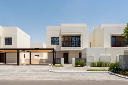 4 Bedroom Villa for Sale in Yas Island, Abu Dhabi - Vacant | Modern | Prime Location | Resale