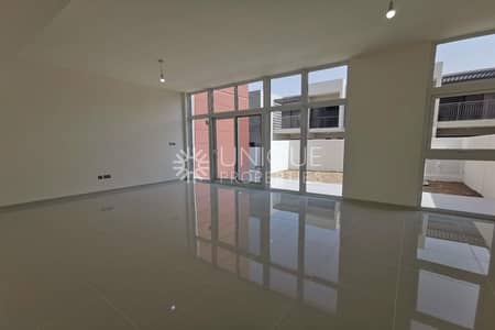 4 Bedroom Townhouse for Sale in DAMAC Hills 2 (Akoya by DAMAC), Dubai - 4BR + Maids | Vacant |  Huge Layout