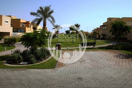 Relaxing 3 BR Townhouse Vacant for Sale! Relaxing 3 BR Townhouse Vacant for Sale!
