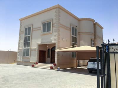 5 Bedroom Villa for Rent in Madinat Zayed, Abu Dhabi - Luxury villa | 5 Bedrooms+maid | large yard