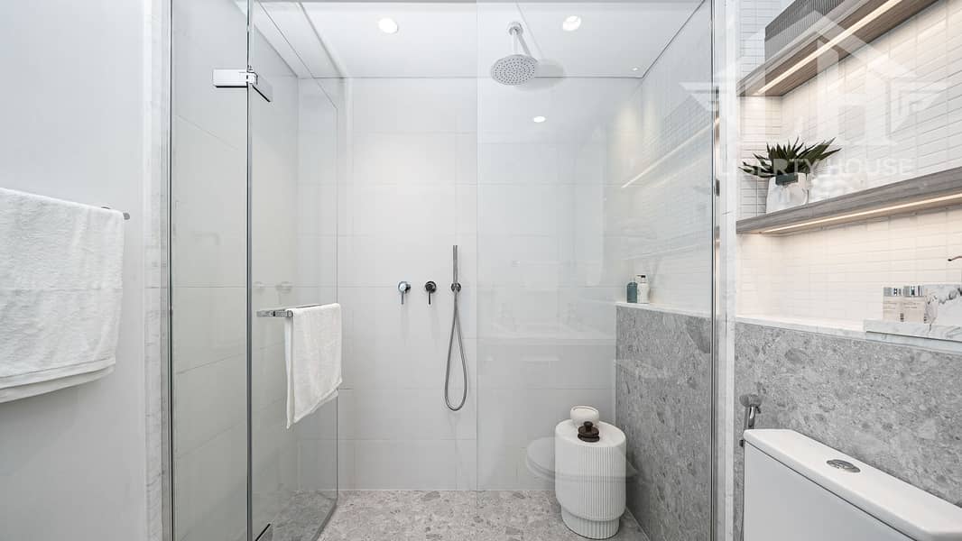 13 Kensington Waters_Show_Apartment-Bathroom. jpg