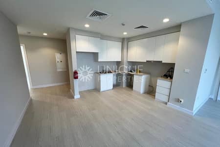 2 Bedroom Apartment for Rent in Dubai South, Dubai - Vacant | New Flooring | Single Row