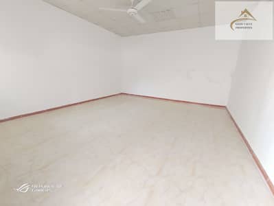 5 Bedroom Villa for Rent in Al Sabkha, Sharjah - P_20240430_133927. jpg