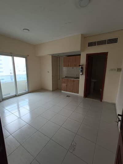 STUDIO APARTMENT WITH BALCONY AND CENTRAL GAS LAVISH NEAT AND CLEAN FAMILY BUILDING NEAR TO BUS STOP PRICE ONLY 13999/-