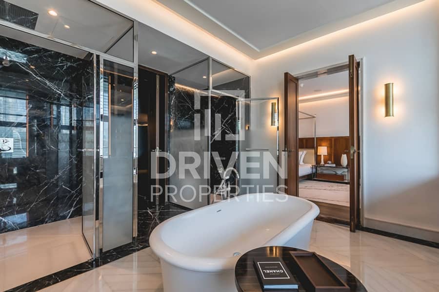 10 Luxurious 3 Bedroom Apt | Prime Location