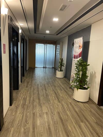 Floor for Rent in Hamad Bin Abdullah Road, Fujairah - 1. jpg
