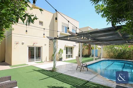 3 Bedroom Villa for Rent in The Meadows, Dubai - Well Maintained | Big Private Pool | Type3