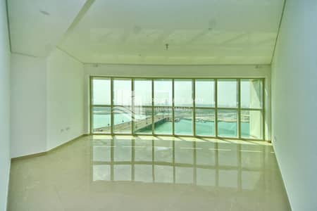 2 Bedroom Flat for Sale in Al Reem Island, Abu Dhabi - 2-bedroom-apartment-al-reem-island-marina-square-rak-tower-master-bedroom. JPG