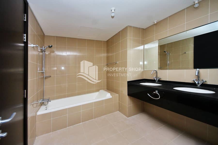 10 2-bedroom-apartment-al-reem-island-marina-square-rak-tower-master-bathroom. JPG