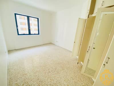 4 Bedroom Flat for Rent in Hamdan Street, Abu Dhabi - tHdofnTY68IFIIZ6yZ440GgFHp8MYkznB8PFt28N