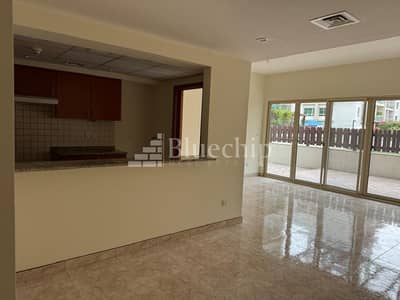 2 Bedroom Apartment for Sale in The Greens, Dubai - Well maintained/ investor deal / pool view