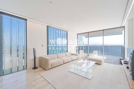 2 Bedroom Apartment for Sale in Palm Jumeirah, Dubai - Vacant | Brand New + Furnished | Burj View