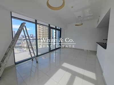 2 Bedroom Flat for Sale in Jumeirah Village Circle (JVC), Dubai - Vacant | Bright | Close to Mall | Spacious