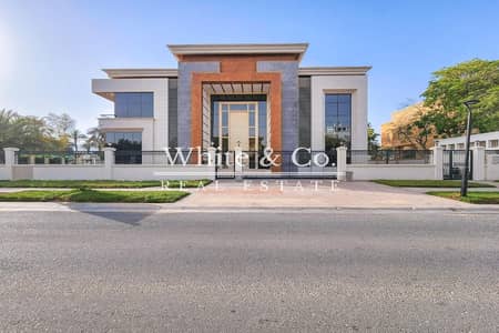 5 Bedroom Villa for Sale in Emirates Hills, Dubai - Corner Plot | 5 bedrooms | Viewing Today