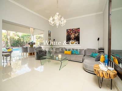 4 Bedroom Villa for Sale in The Meadows, Dubai - 11,800 SQFT Plot | Private Pool |Upgraded