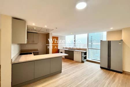 2 Bedroom Flat for Sale in Dubai Marina, Dubai - Full Marina View | Vacant Now | Upgraded