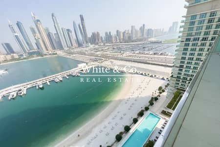 3 Bedroom Apartment for Sale in Dubai Harbour, Dubai - Full Marina View | BeachFront | High Floor