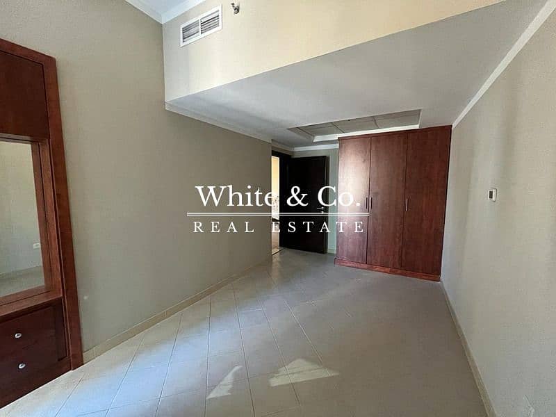 Vacant 1 BHK |  New Listing  | View now