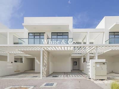 4 Bedroom Townhouse for Sale in DAMAC Hills, Dubai - Single Row | Park Backing | Handover July