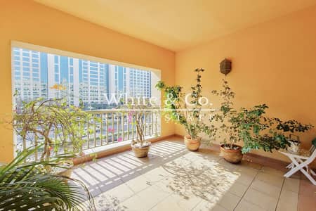 2 Bedroom Apartment for Sale in Palm Jumeirah, Dubai - Vacant on Transfer | C Type | Maids Room