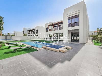 6 Bedroom Villa for Sale in Mohammed Bin Rashid City, Dubai - Vacant | Large Corner Plot | 6 Bed Arabic