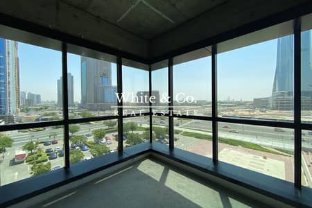Office for Sale in Jumeirah Lake Towers (JLT), Dubai - Shell and Core |Low Floor| Prime Location