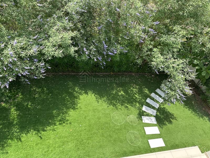 Exclusive | Landscaped | Single Row | On the Park